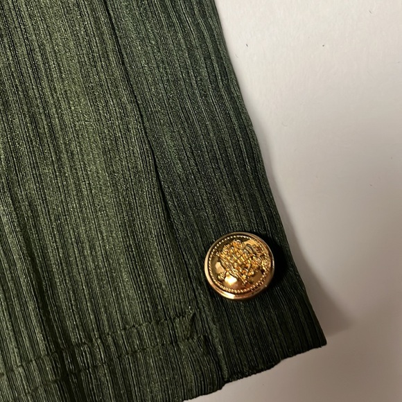 Elli White olive green top with gold button details - Picture 8 of 8